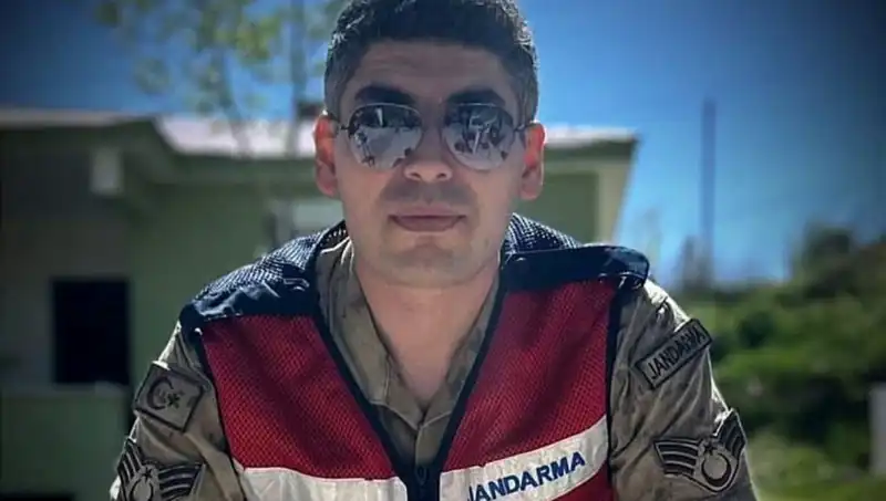 Kadir Astsubay'dan Gelen Şok Edici Haber: Halı Saha Maçında Hayatını Kaybetti