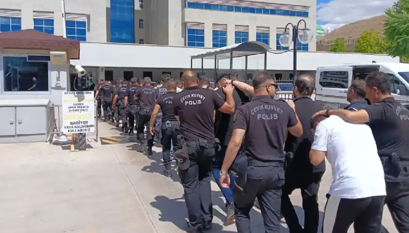 Ankara'da Tehditler Eşliğinde Haraç Kesmekten Suçlanan Çeteye Operasyon