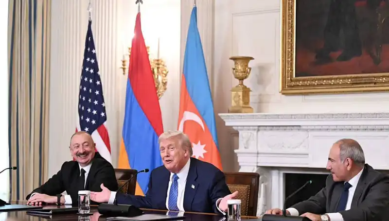 Aliyev'den Ermenistan'a Acil "Anayasa" Çağrısı: Zaman Kaybetmek Yok!