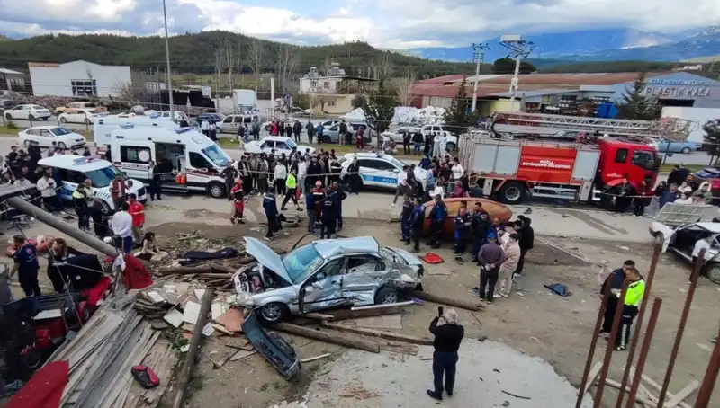 Bayram Tatilinde Trafik Faciası: 57 Kayıp, 6 Bin 533 Yaralı!
