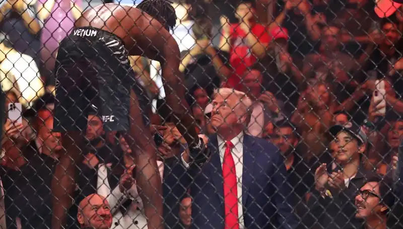 Trump, Beyaz Saray Bahçesi’nde Unutulmaz Bir UFC Maçı Organize Ediyor!