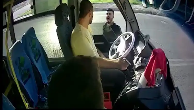 Antalya'da Otobüs Şoförünü Bıçaklayarak Kaçan Zanlı Yakalandı!
