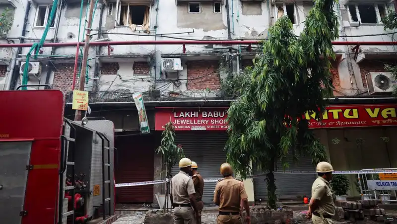 Hindistan'da Şok Edici Otel Yangını: 15 Kişi Hayatını Kaybetti