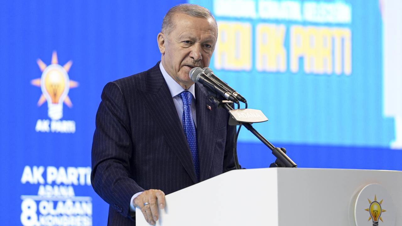 Erdoğan'dan Özel'e: Esenyurt ve Beşiktaş haberlerini takip et.