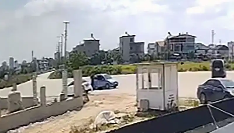 Park Halindeki Araçlardan Gece Yarısı Yapılan Hırsızlık Olayı