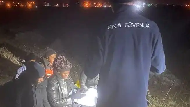 İzmir’de Şok Gelişme: 7 Düzensiz Göçmen Yakalandı